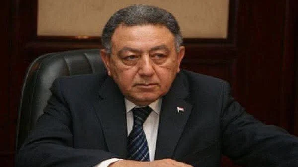 الدكتور عمرو حلمي