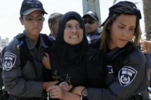 الاحتلال يوسع حملات اعتقال النساء الفلسطينيات