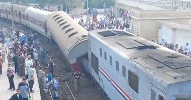 خروج عربة قطار عن القضبان 