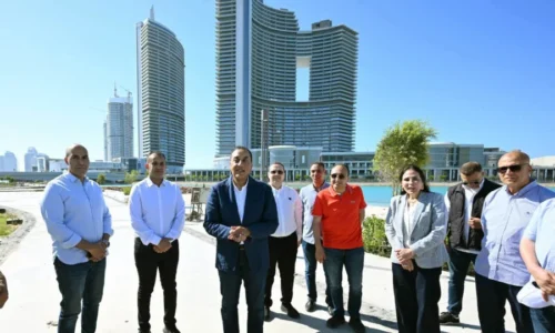 رئيس الوزراء يتفقد طريق البوليفارد