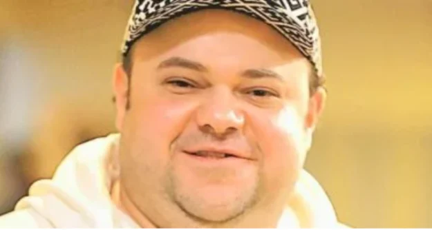 الفنان مدحت تيخا