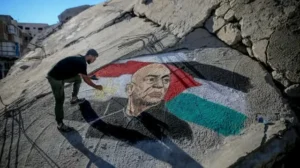 فنان فلسطيني في غزة يكرم حسام حسن