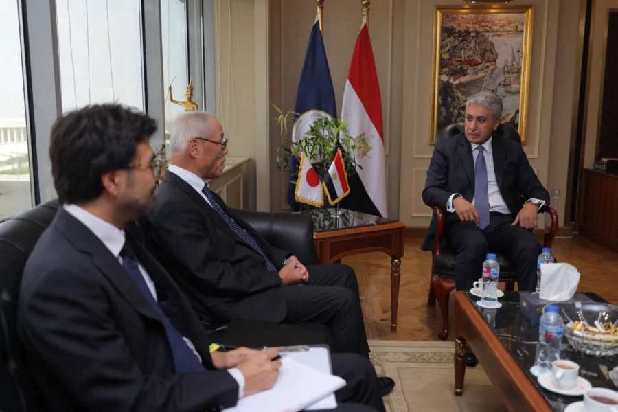 وزير السياحة والآثار