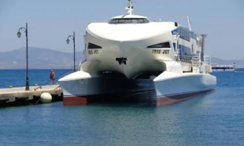غرق عبّارة قبالة قبرص 